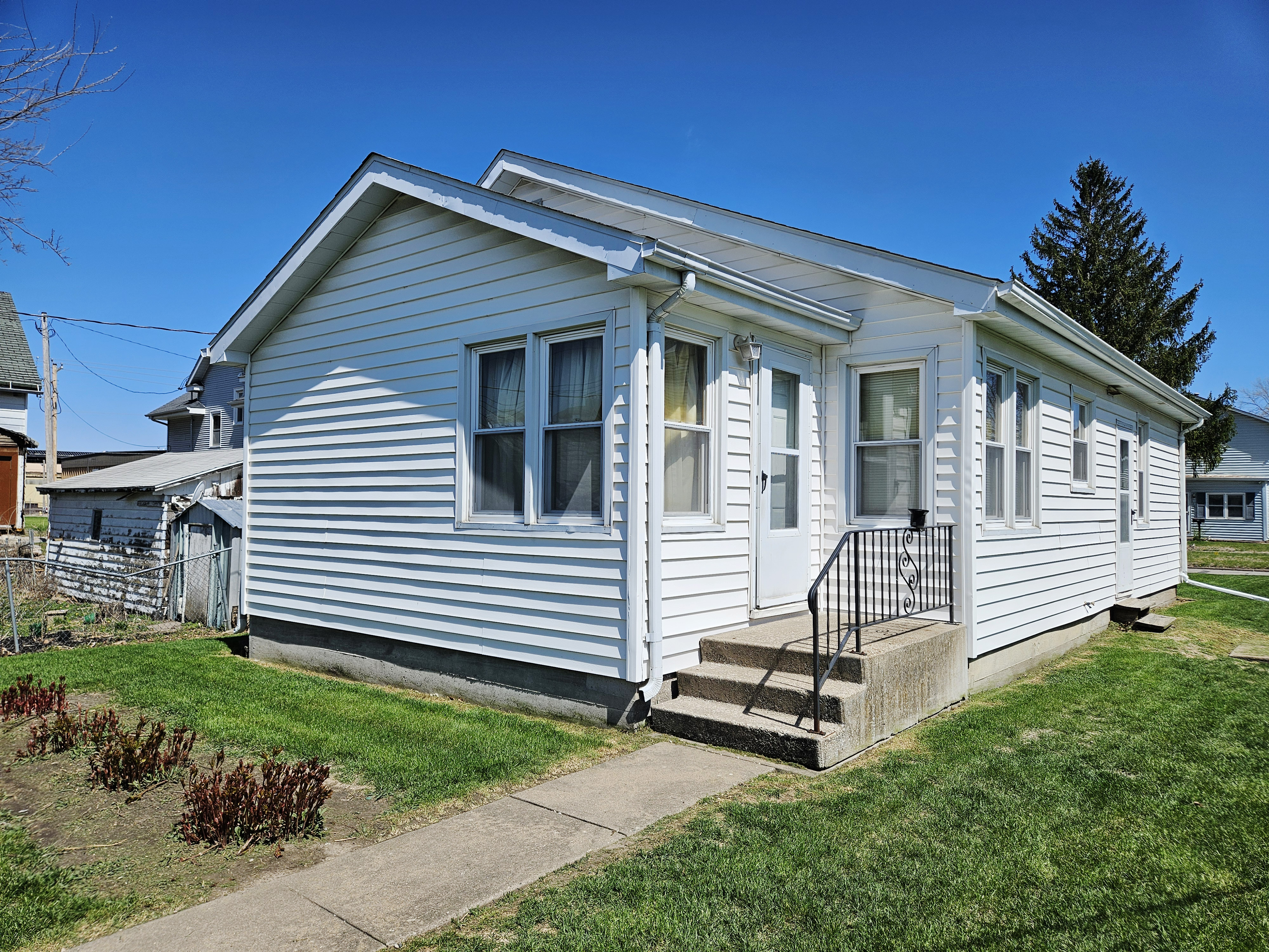 113 Summer St, West Burlington - photo 2