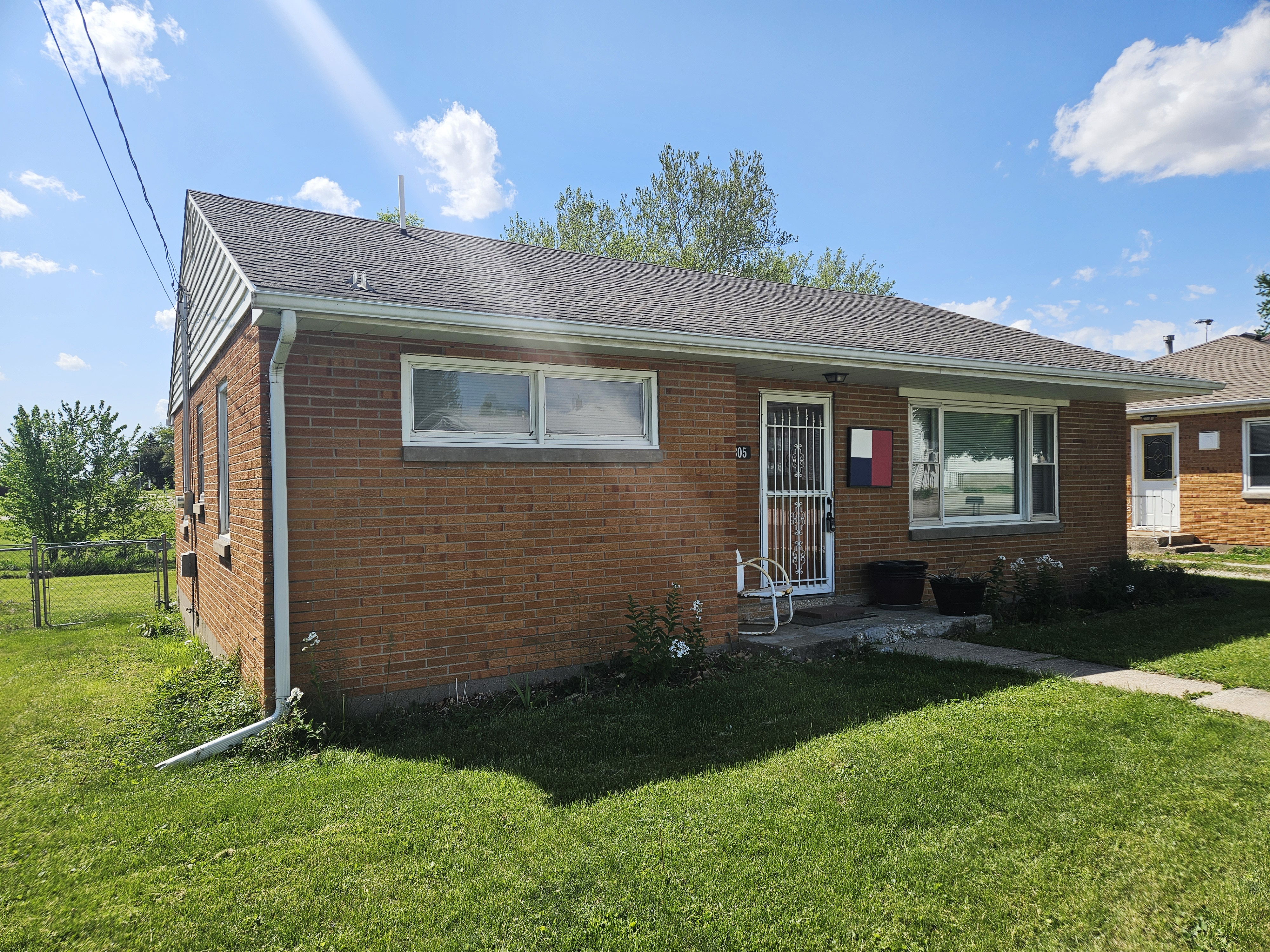 305 S Main St, Danville, Iowa — 2 bed brick ranch listed at $89,900