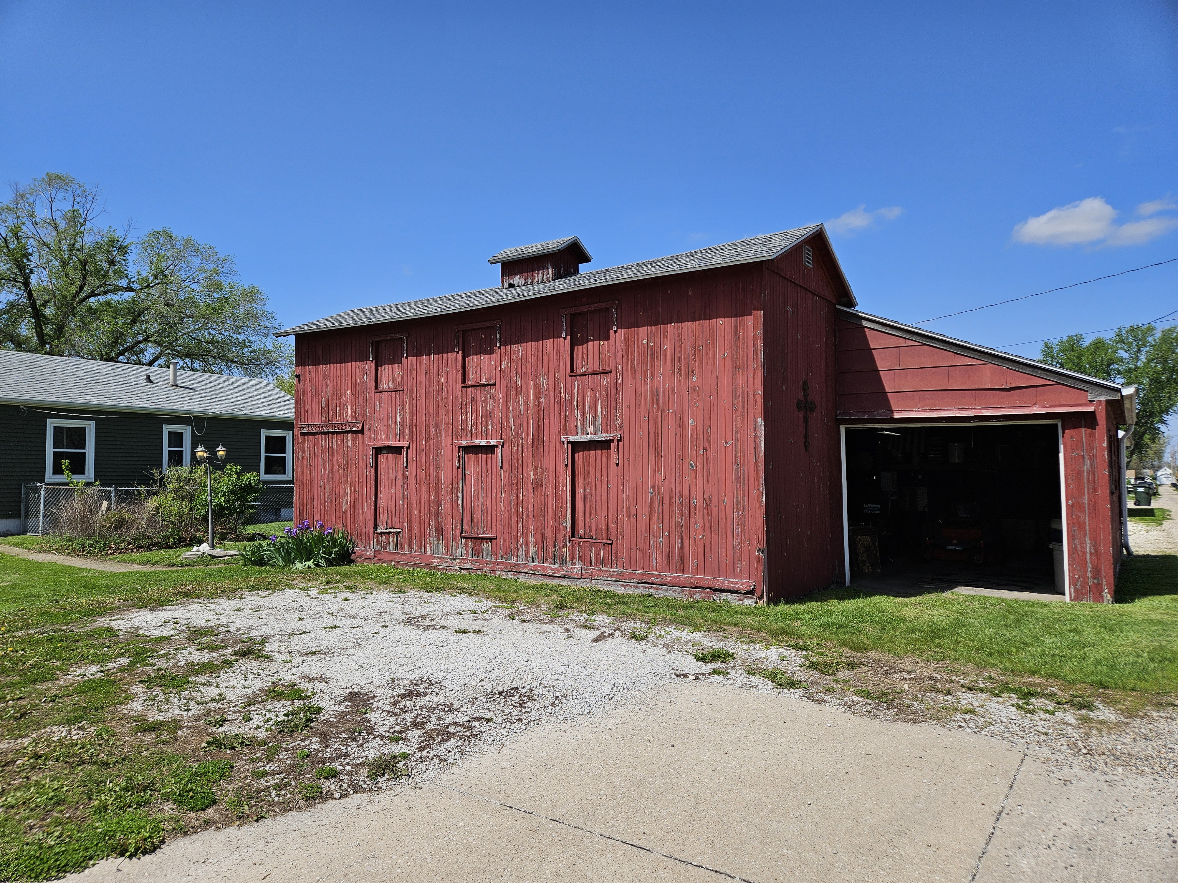 540 Leffler St - photo 3