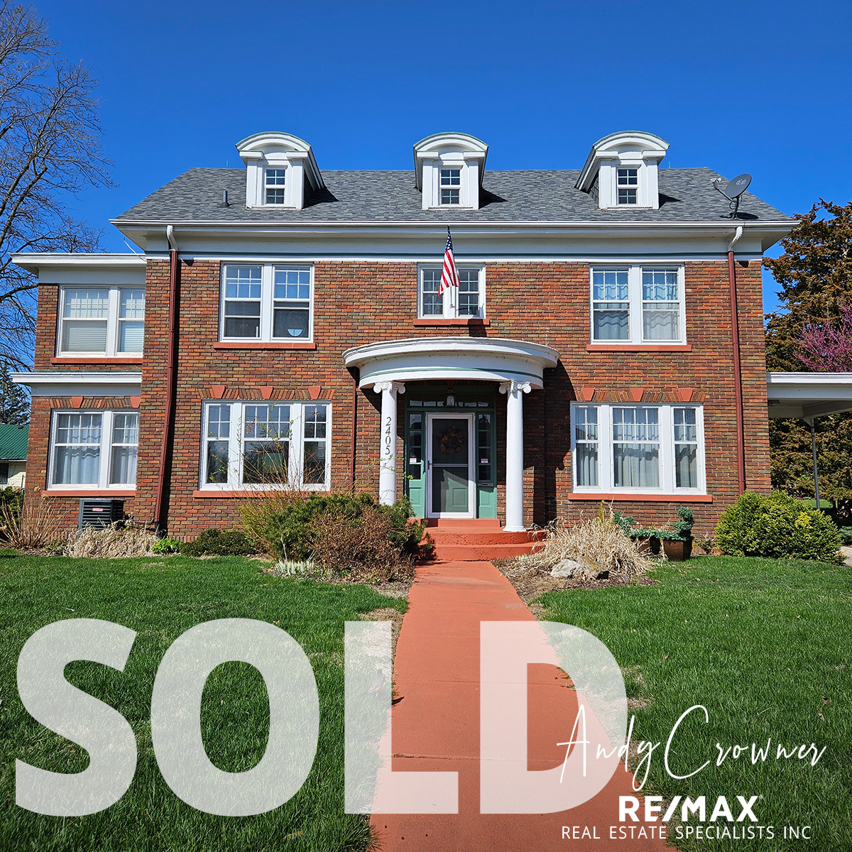 2405 Bittersweet Pl, Burlington, Iowa — 4 bed, 2.5 bath home sold for $350,000